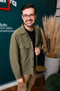 Dr. Vinicius Costa